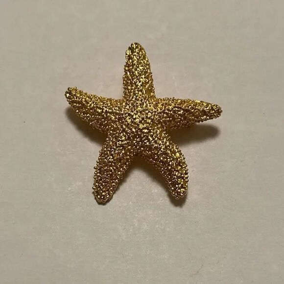 Vintage Textured Gold Toned Starfish Brooch - Picture 2 of 6